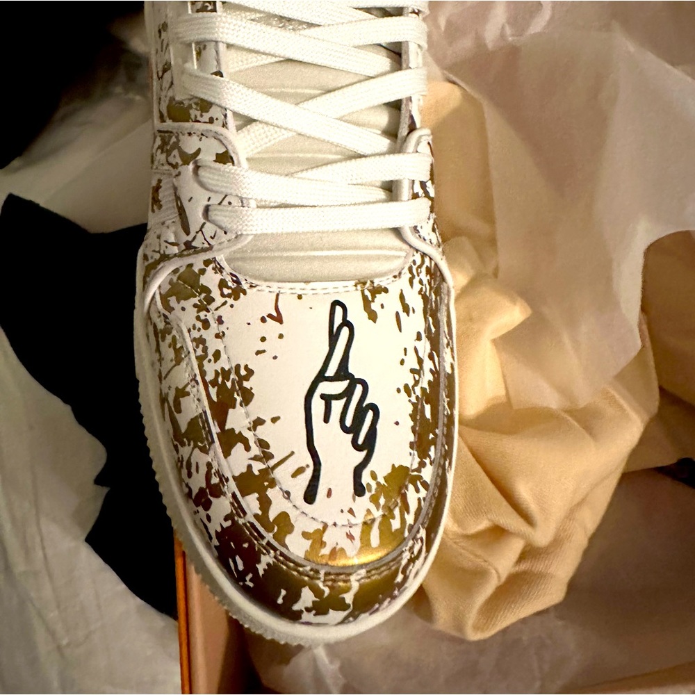 New in box never worn in box. Size 7 Louis Vuitton limited